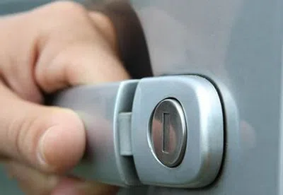 Little Village Locksmith Store Los Angeles, CA 310-844-9254 - 21-unlock-car